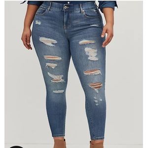 Torrid Premium Bombshell high rise skinny Jean
